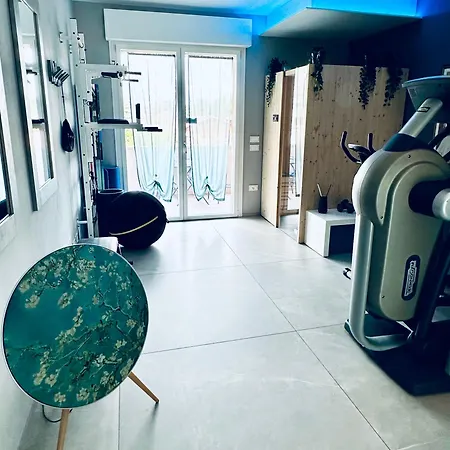 Olivia Sauna & Gym Apartment
